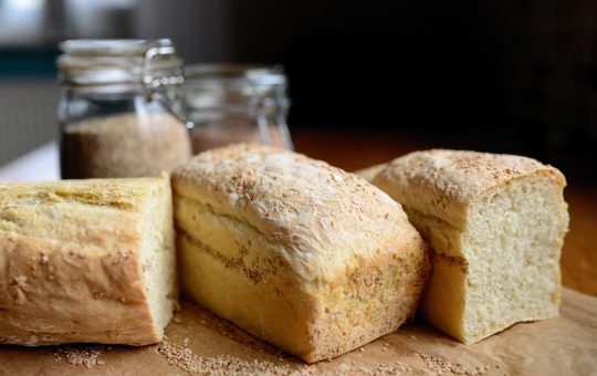 Dlaczego warto jeść proteinowy chleb?