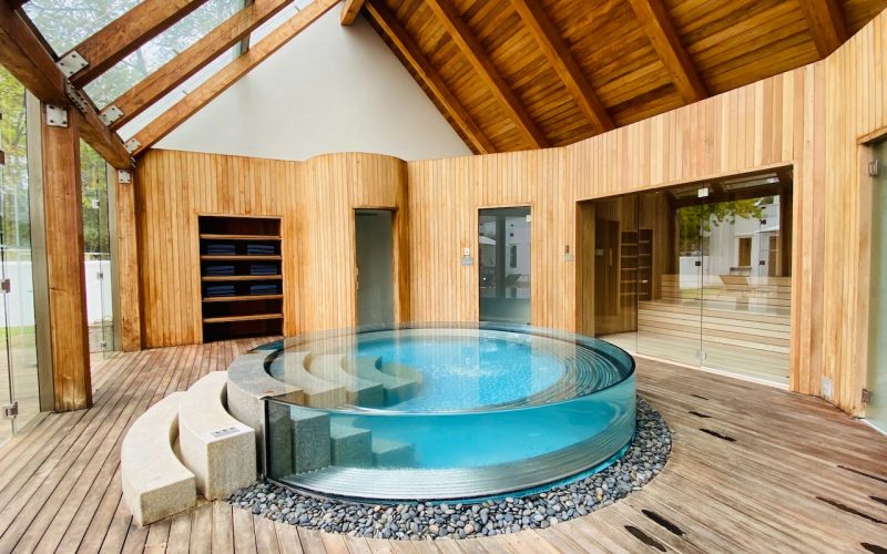Relaksacyjne kąpiele w ciepłej wodzie - jakie urządzenie warto kupić?