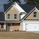 Drzwi garażowe – komfort i bezpieczeństwo dla Twojego domu